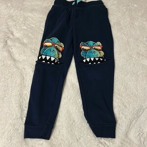 Boys size 6 dinosaur sweatpants